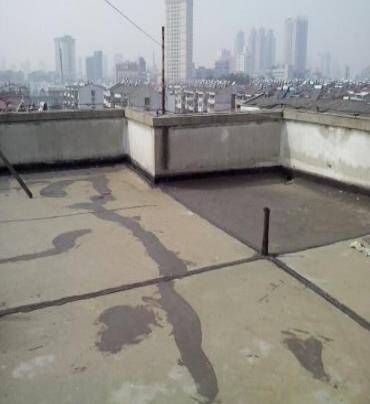 兰州市漏水维修 楼顶漏水是什么原因，楼顶漏水维修方法是什么?